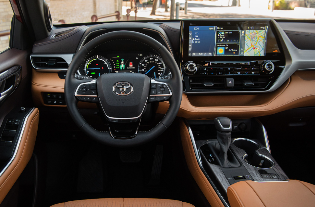 2024 Toyota Highlander Interior