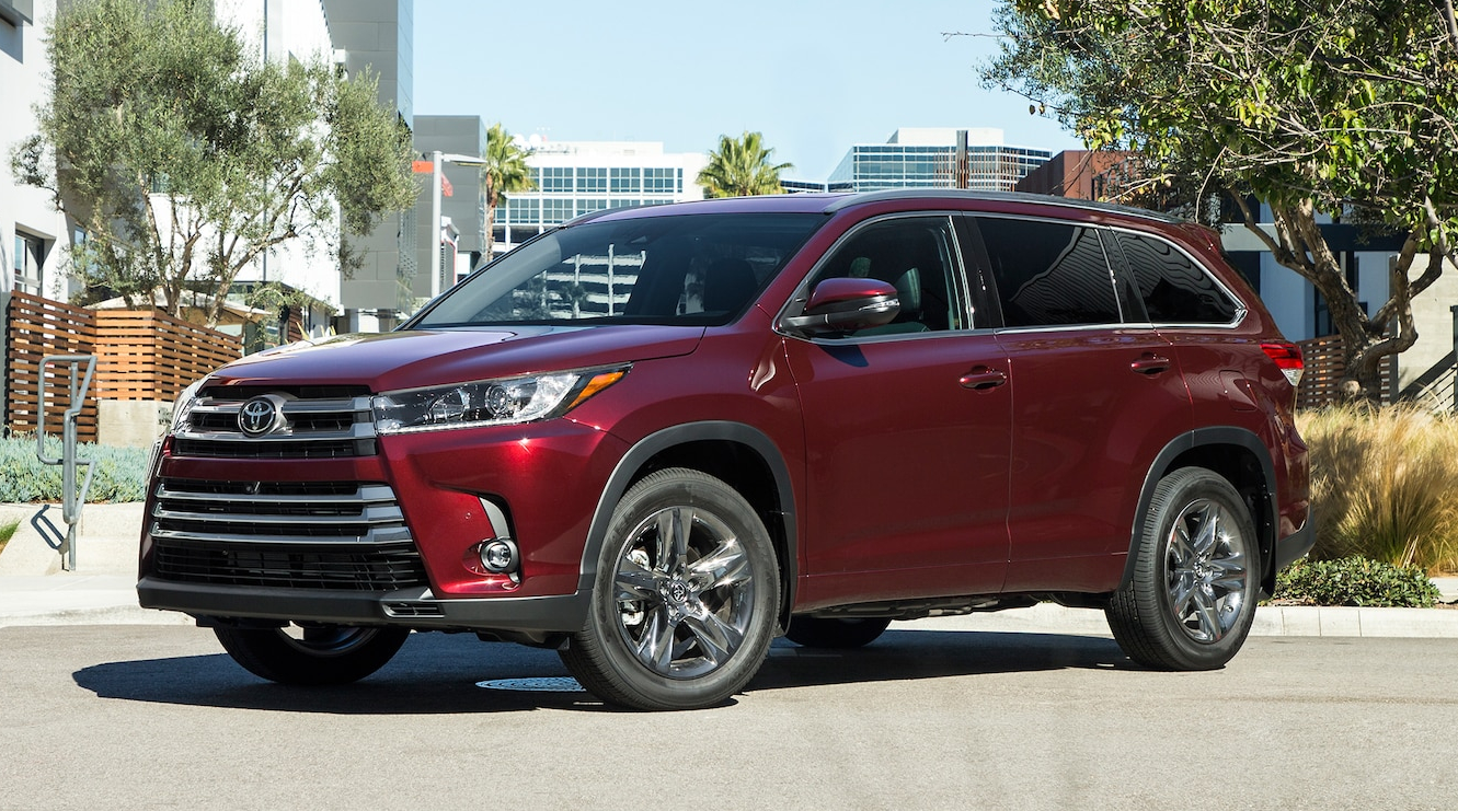 2024 Toyota Highlander Platinum Front View